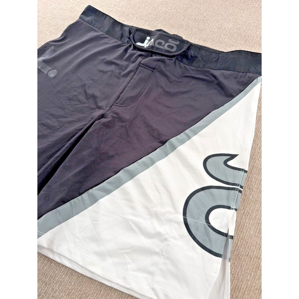 JACO Shorts Men 38 White/Black MMA Fighting Training Performance Stretch (Flaws)